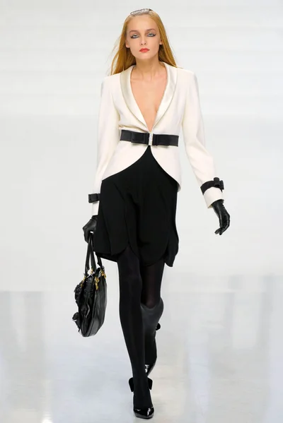 Look 8